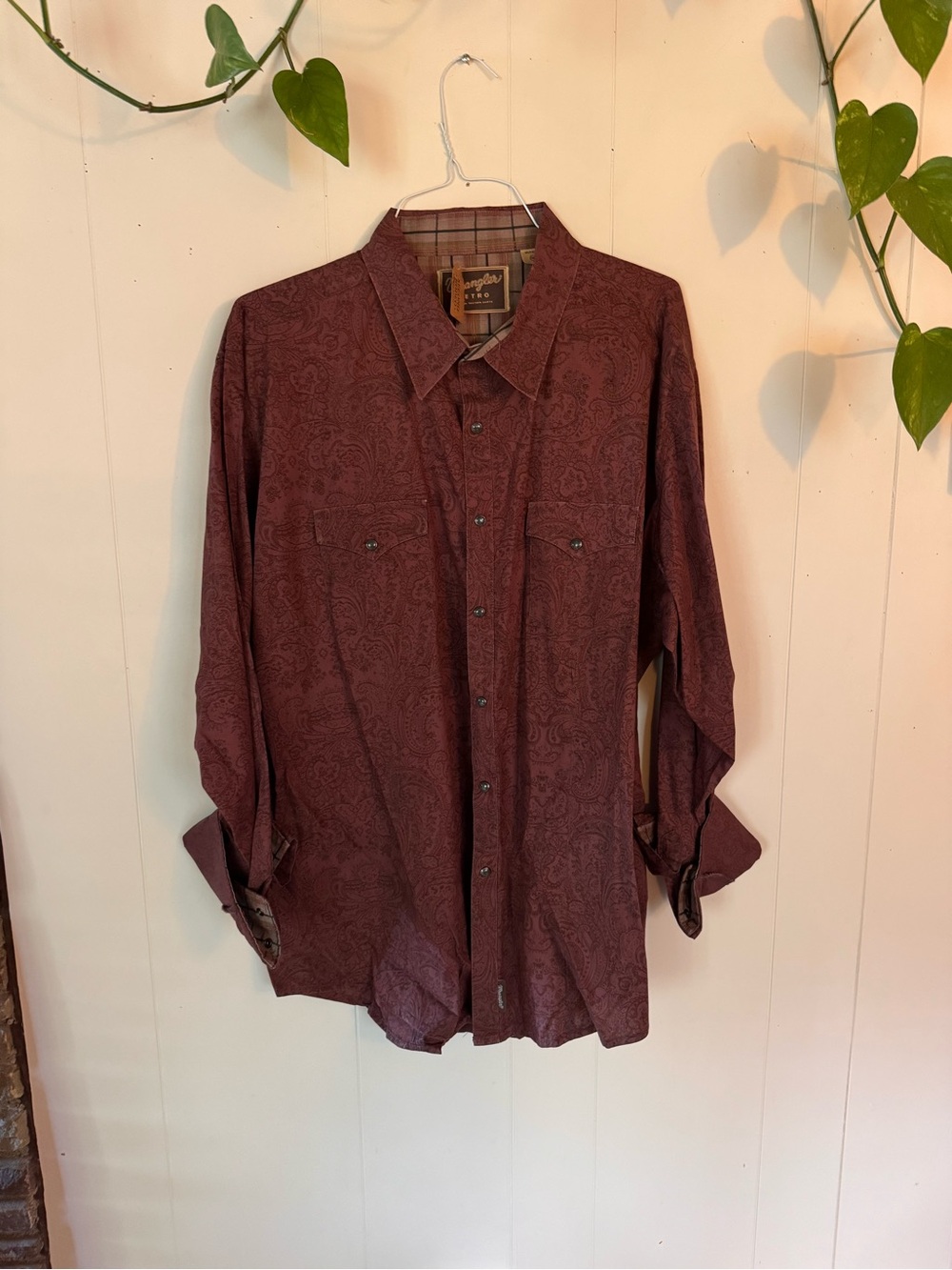 Wrangler Men's Burgundy Paisley Button-Down Shirt